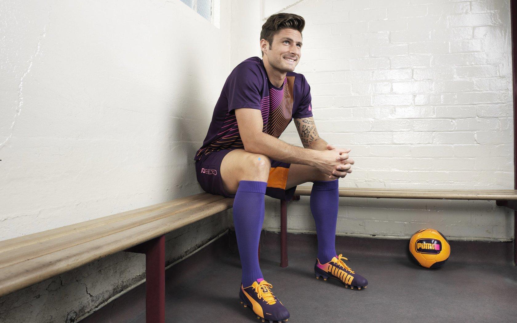 罗马诺透露，西汉姆联瞄准热刺门将金斯基，夏窗或掀门将争夺战